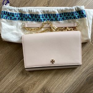 Tory Burch wallet on chain, blush pink